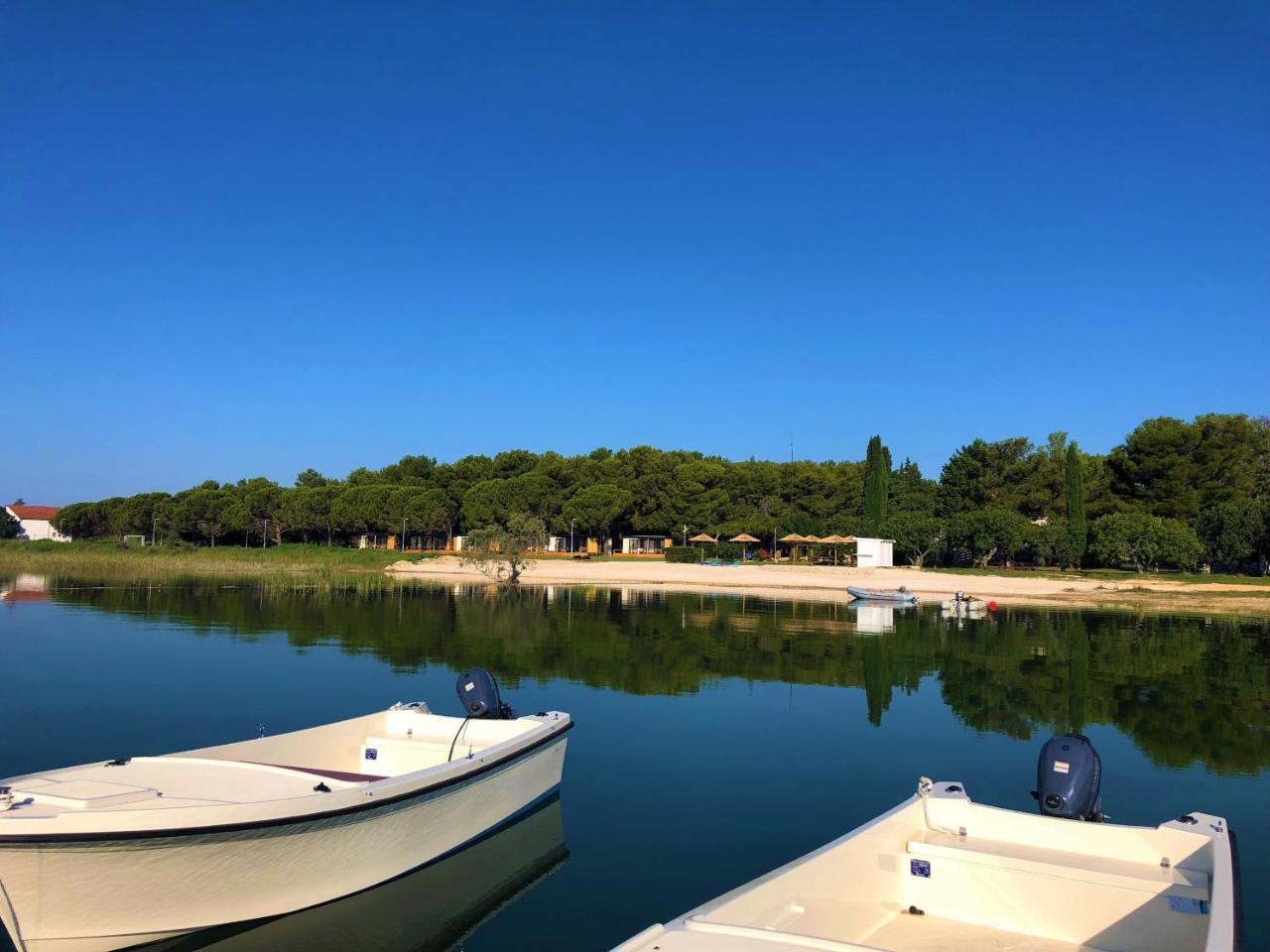 Hotel Camping Vransko Jezero - Crkvine Pakoštane Exterior foto