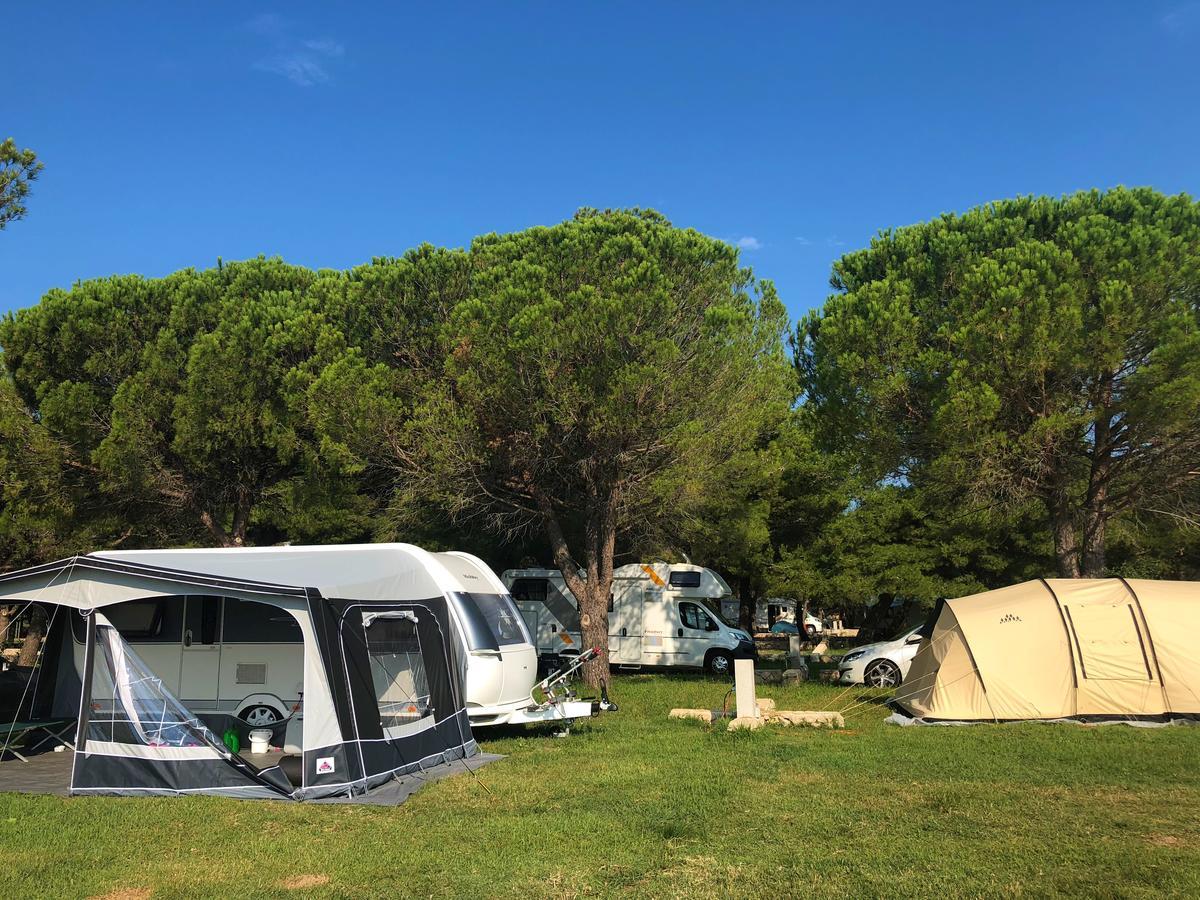 Hotel Camping Vransko Jezero - Crkvine Pakoštane Exterior foto